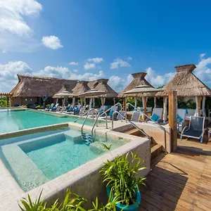 Naay Curamoria Collection Tulum